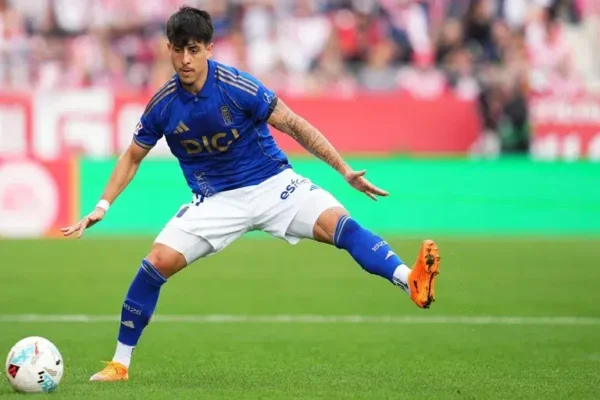 Pronósticos de Fútbol Hoy 06/12/2025: Apuestas, Tips y Picks (Champions, Premier, LaLiga)